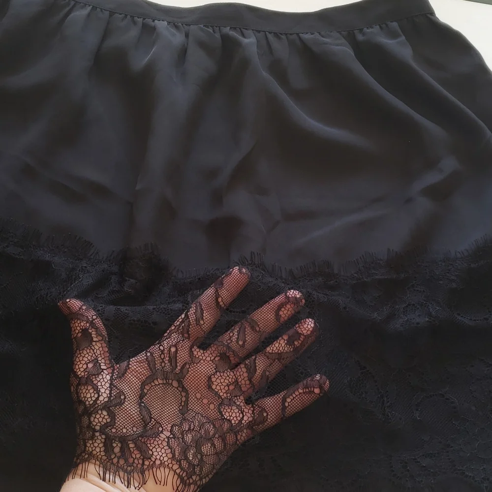 Laundry by Shelli Segal A-line Skirt 10‎ Black Lace Overlay Pleated Preppy Zip